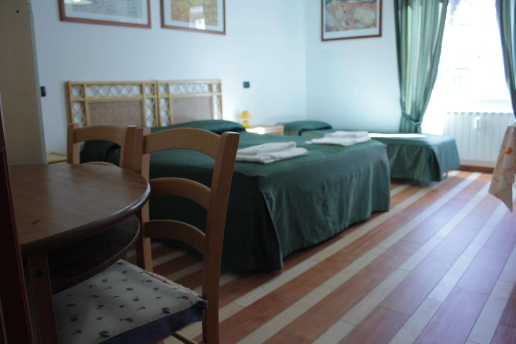 Tourist House Roma Apart otel Dış mekan fotoğraf